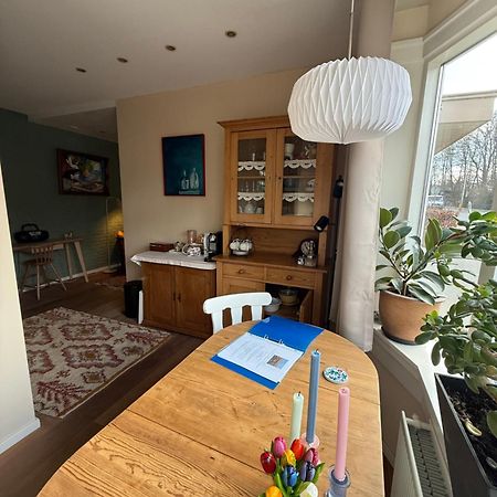 Bij Flora Bed & Breakfast Беекберген Екстериор снимка