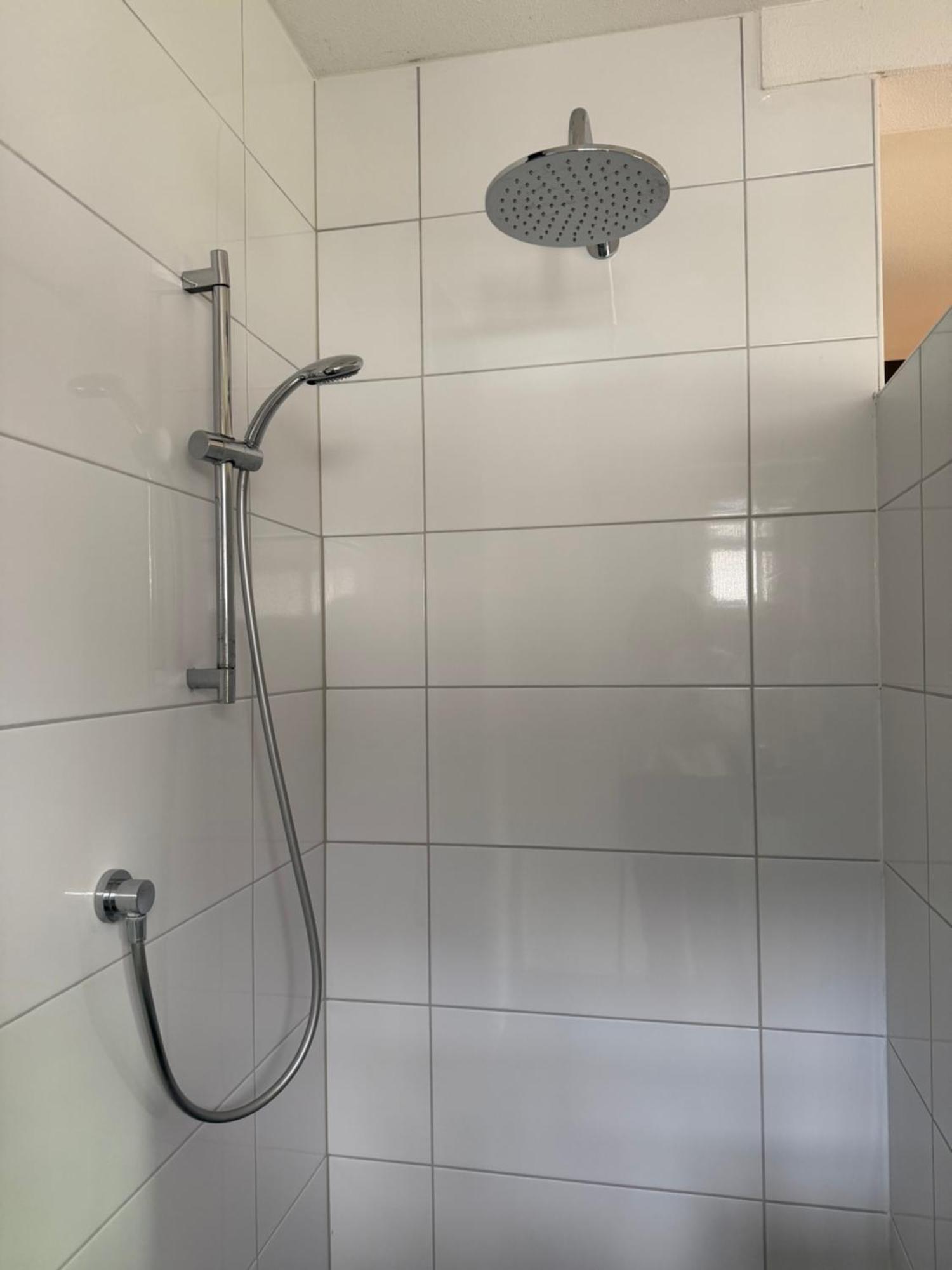 Bij Flora Bed & Breakfast Беекберген Екстериор снимка